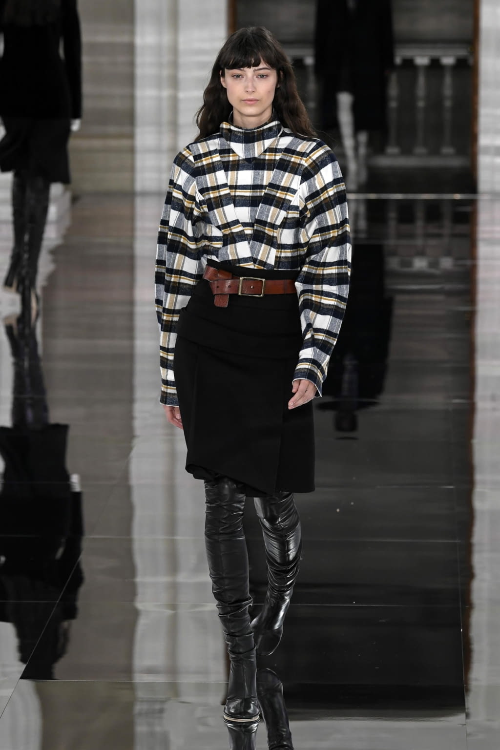 Fashion Week London Fall/Winter 2020 look 9 from the Victoria Beckham collection womenswear