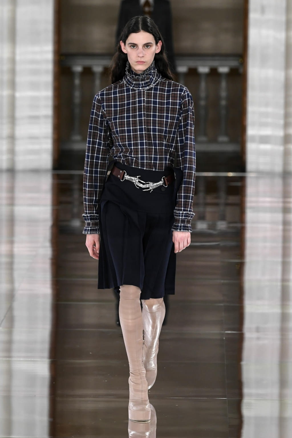 Fashion Week London Fall/Winter 2020 look 15 from the Victoria Beckham collection womenswear