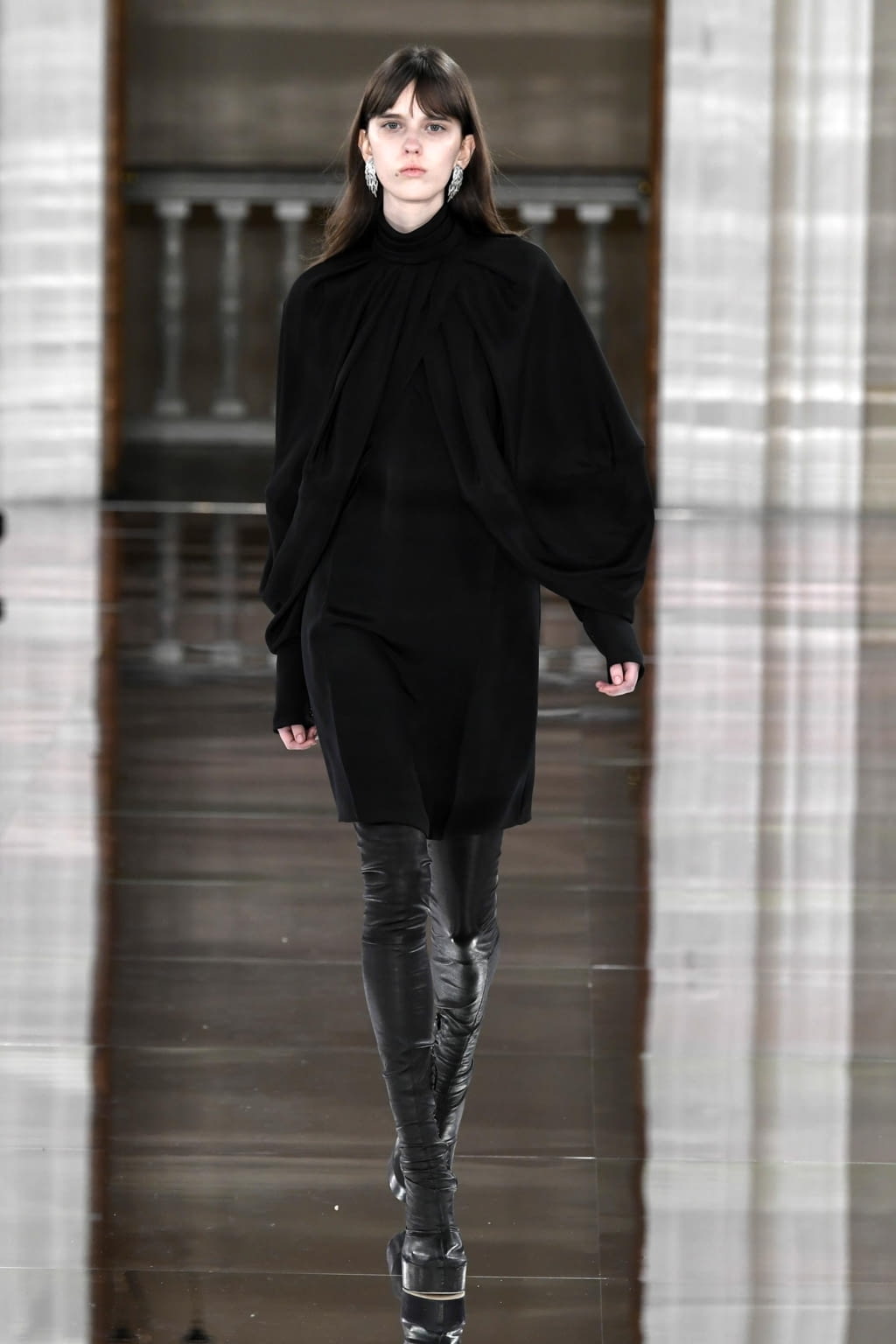 Fashion Week London Fall/Winter 2020 look 43 from the Victoria Beckham collection womenswear