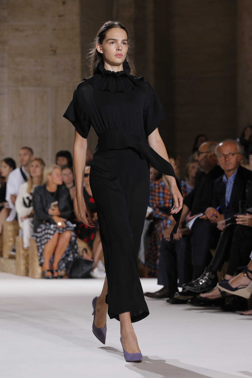 Fashion Week New York Spring/Summer 2018 look 12 from the Victoria Beckham collection womenswear