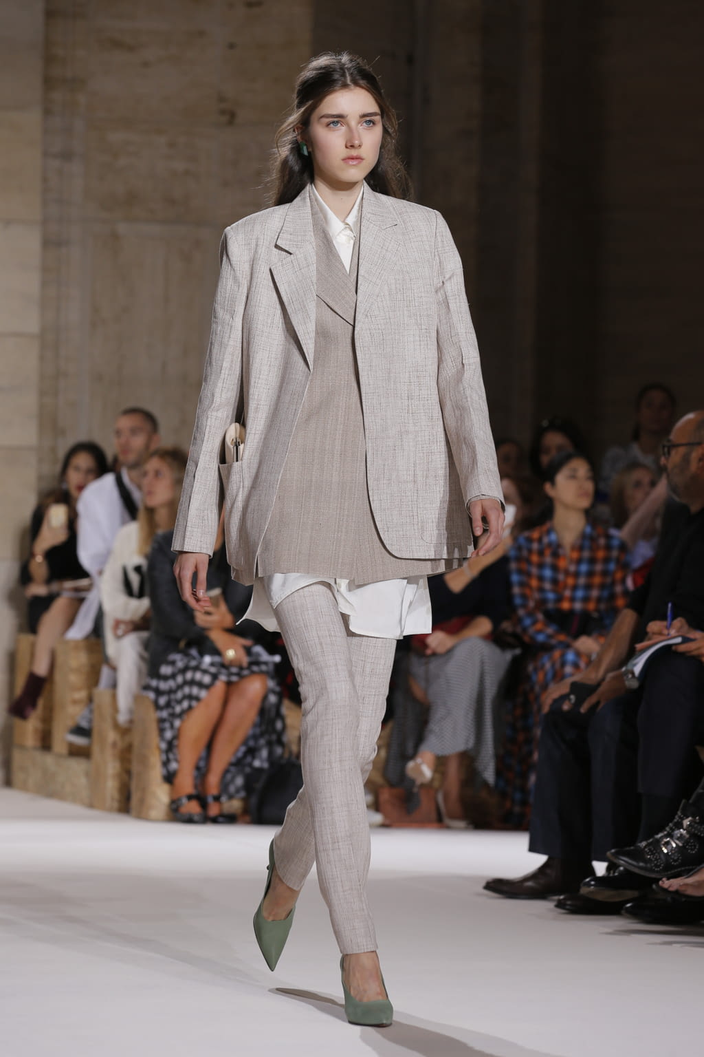 Fashion Week New York Spring/Summer 2018 look 15 from the Victoria Beckham collection womenswear