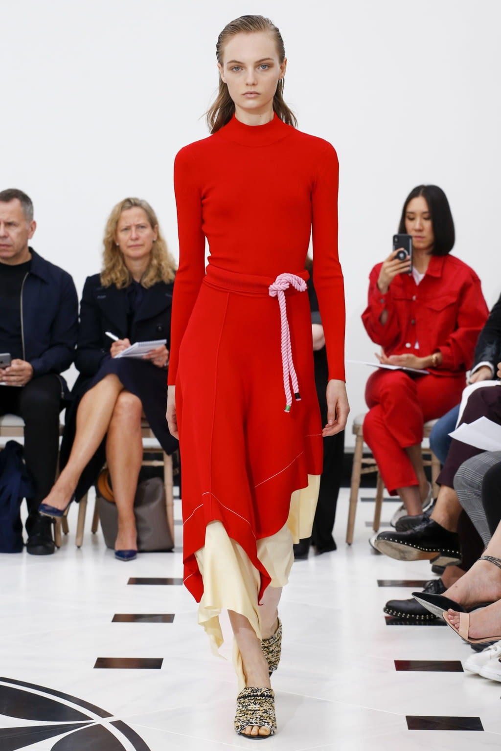 Fashion Week London Spring/Summer 2019 look 11 from the Victoria Beckham collection womenswear