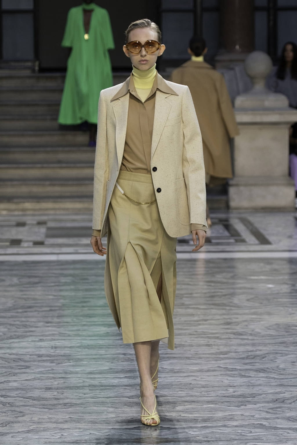 Fashion Week London Spring/Summer 2020 look 9 from the Victoria Beckham collection womenswear