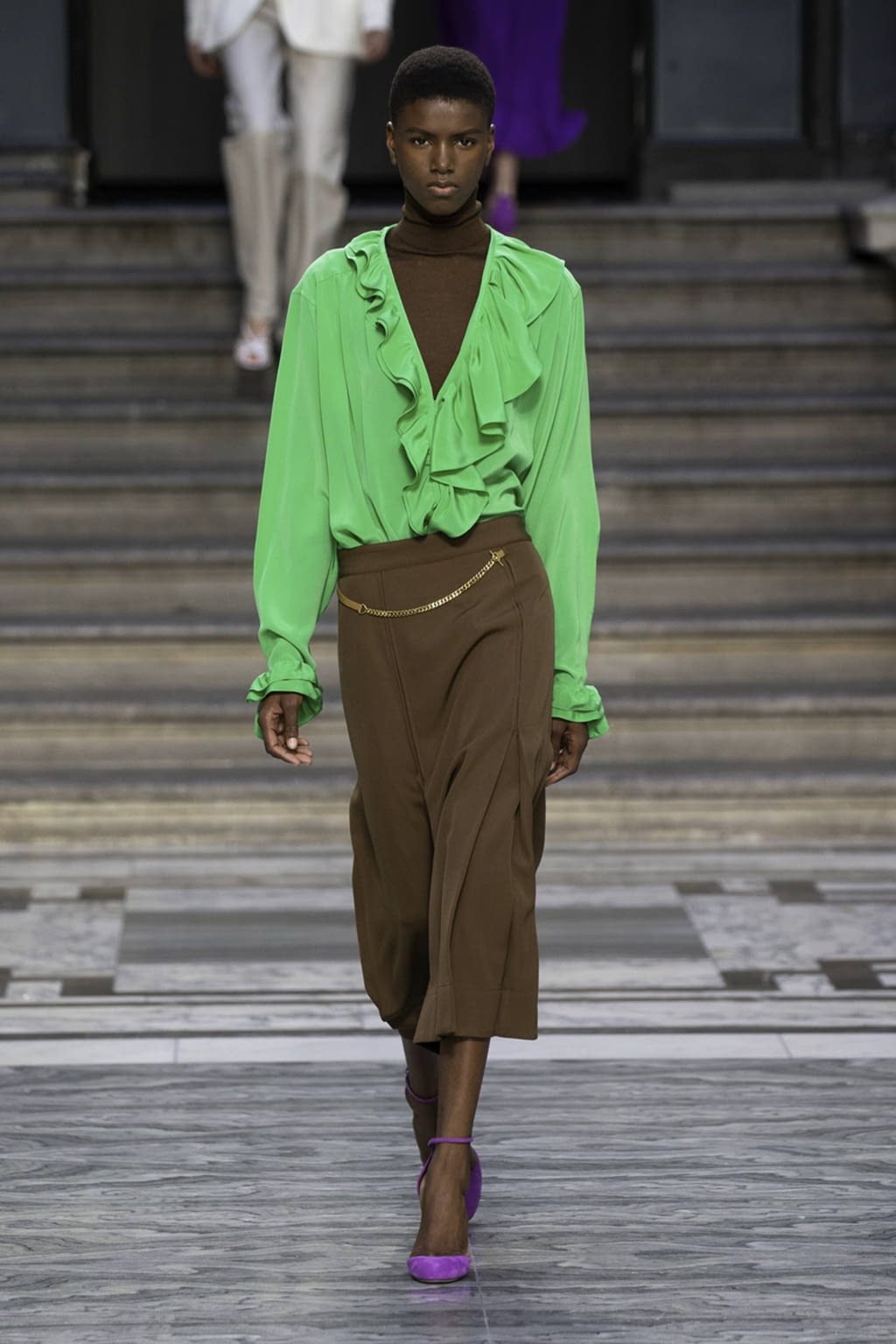 Fashion Week London Spring/Summer 2020 look 11 from the Victoria Beckham collection 女装