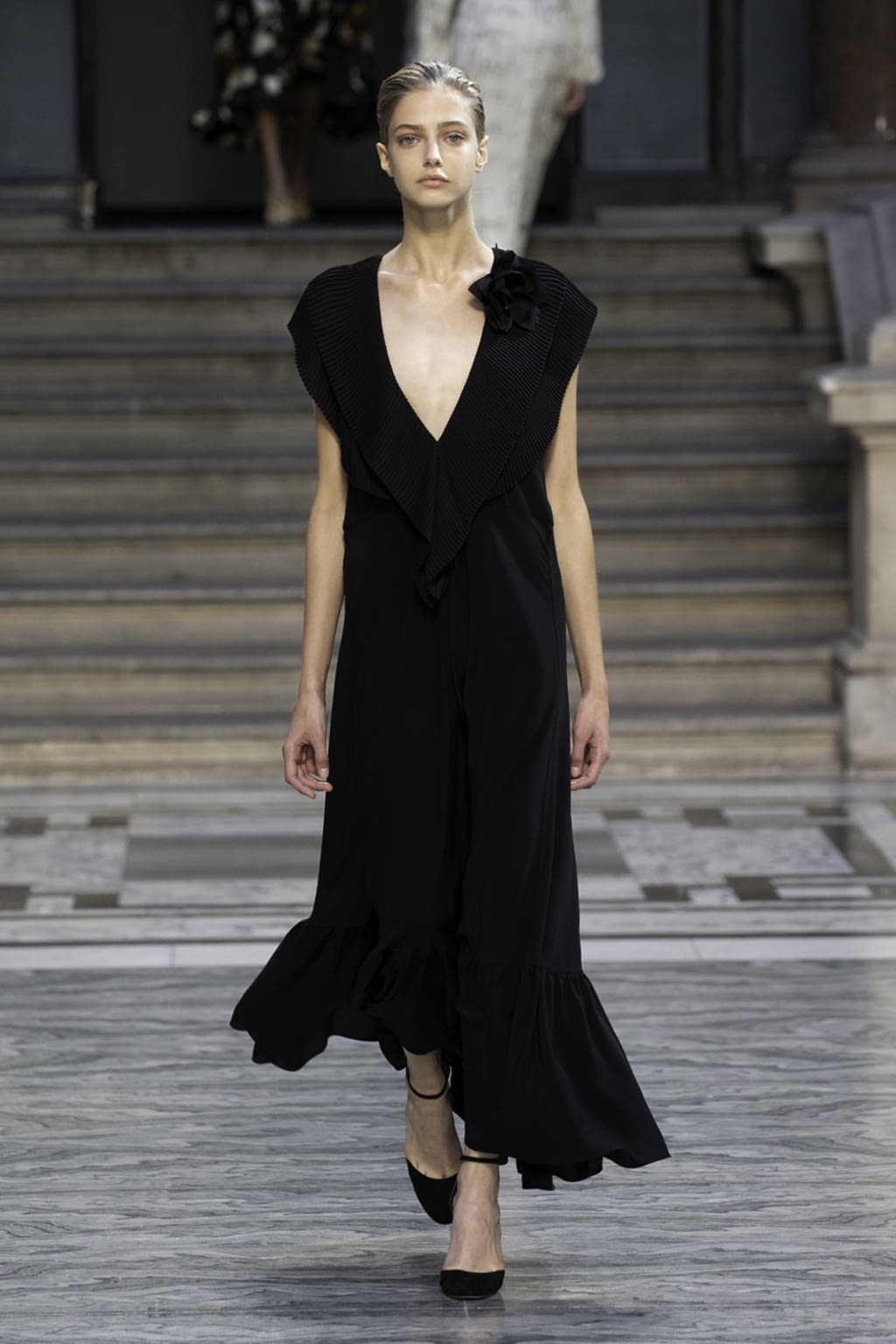 Fashion Week London Spring/Summer 2020 look 18 de la collection Victoria Beckham womenswear