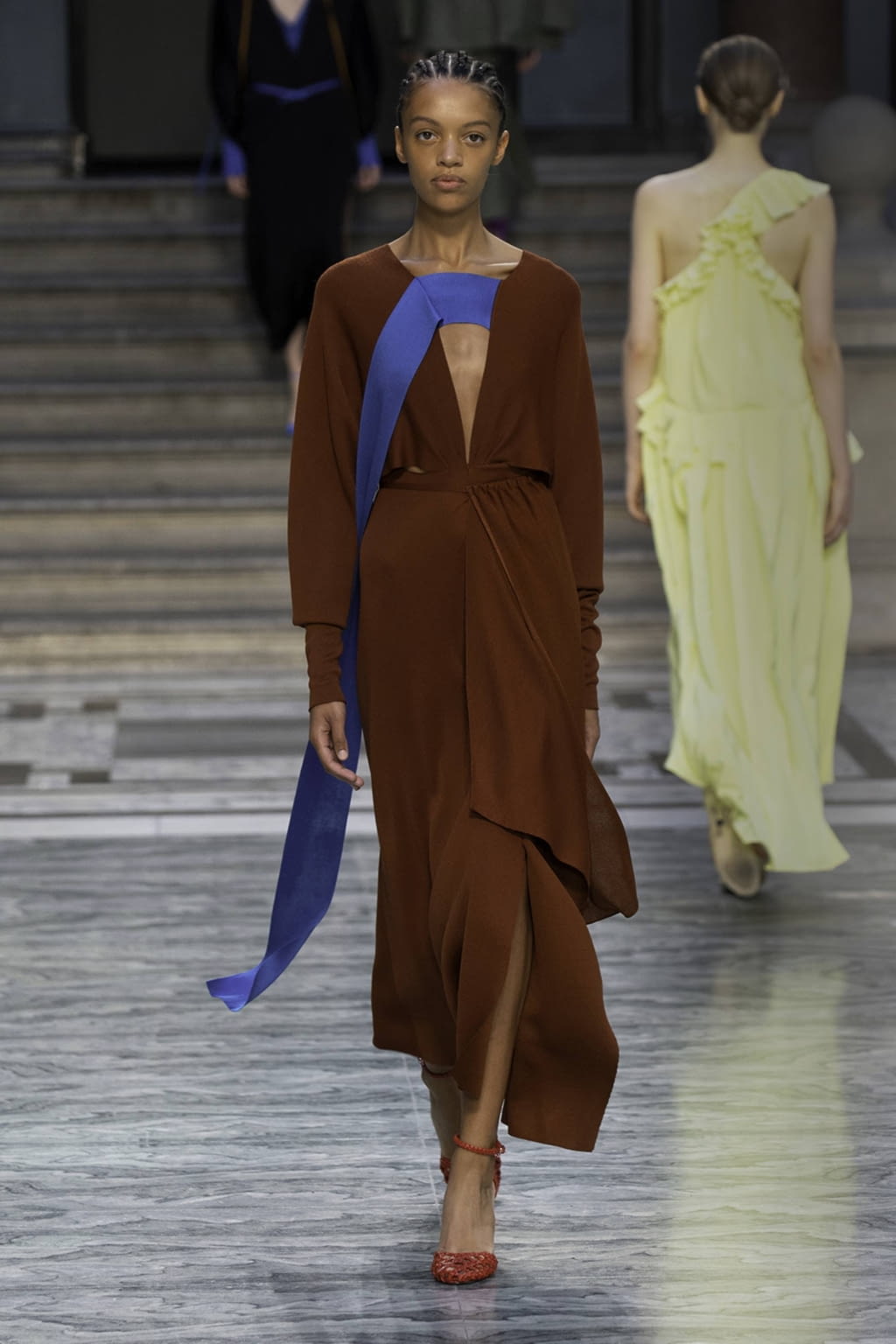 Fashion Week London Spring/Summer 2020 look 20 from the Victoria Beckham collection womenswear