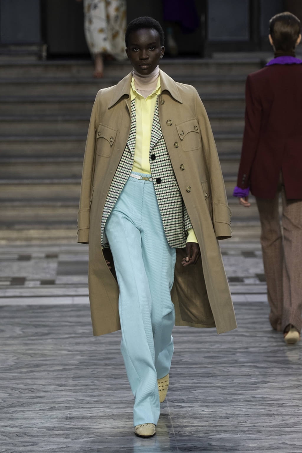 Fashion Week London Spring/Summer 2020 look 31 from the Victoria Beckham collection 女装