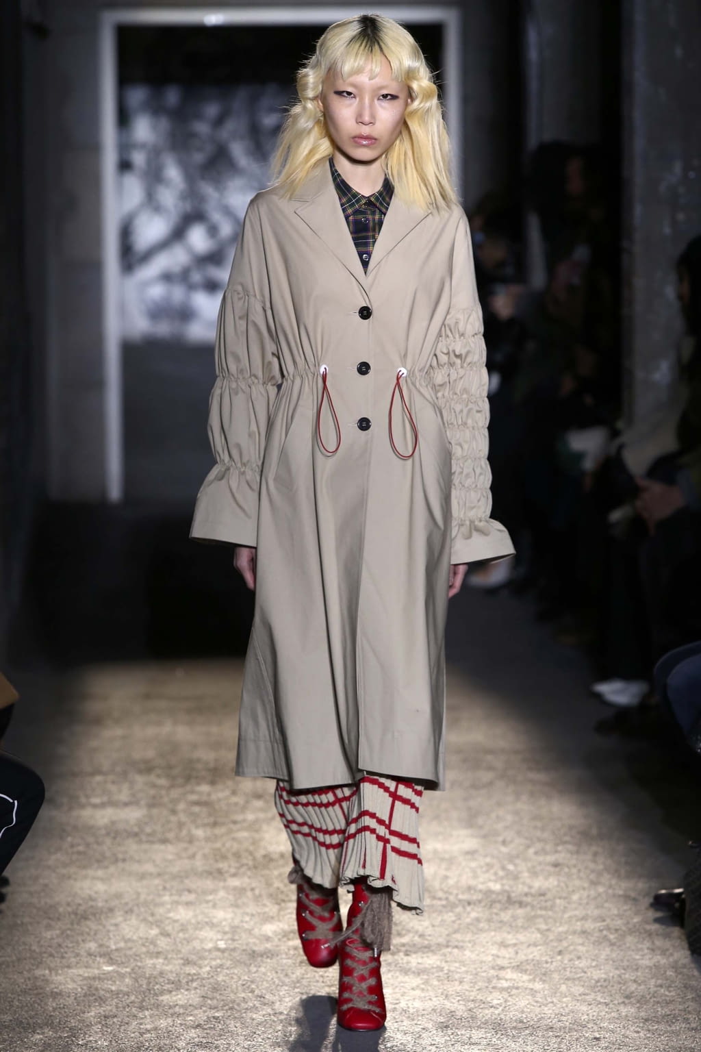 Fashion Week Paris Fall/Winter 2018 look 11 from the Victoria/tomas collection 女装