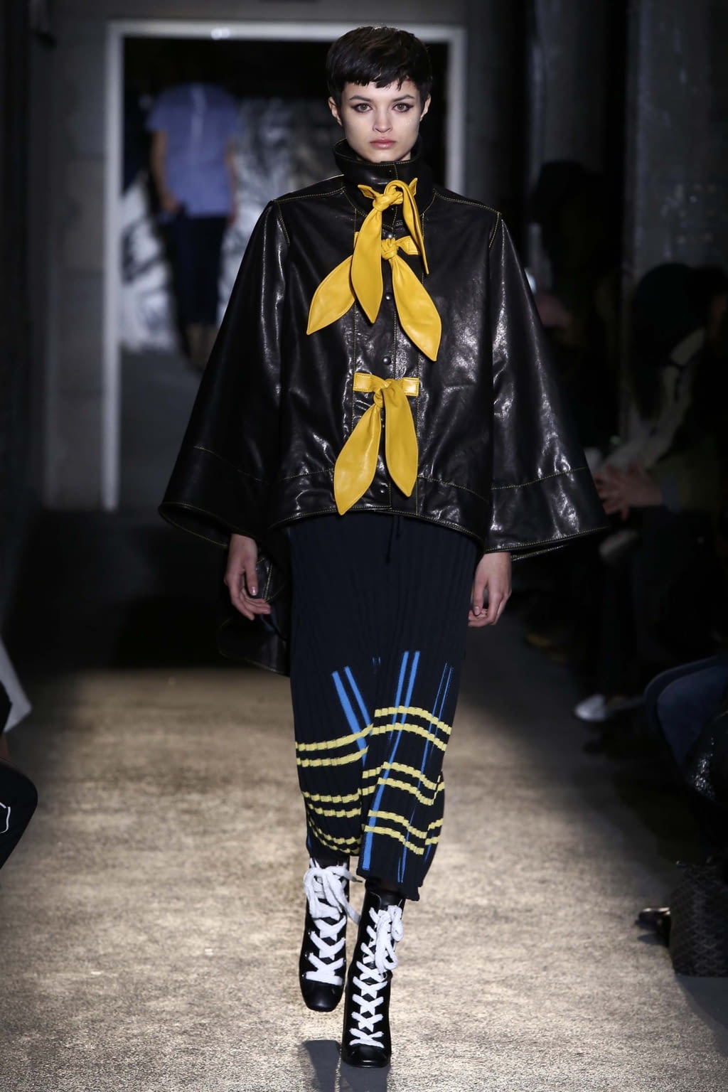 Fashion Week Paris Fall/Winter 2018 look 18 from the Victoria/tomas collection 女装