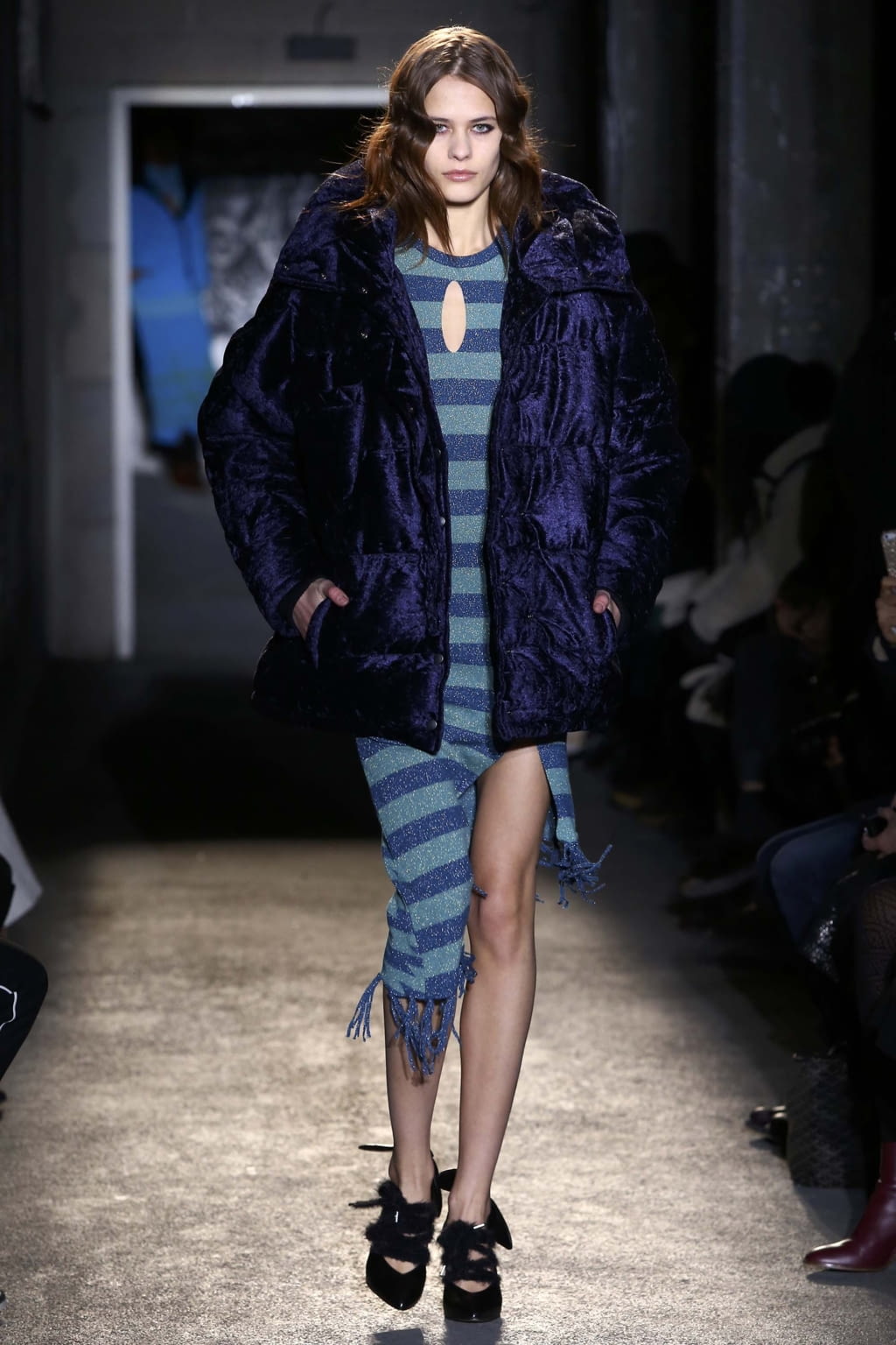 Fashion Week Paris Fall/Winter 2018 look 24 from the Victoria/tomas collection 女装