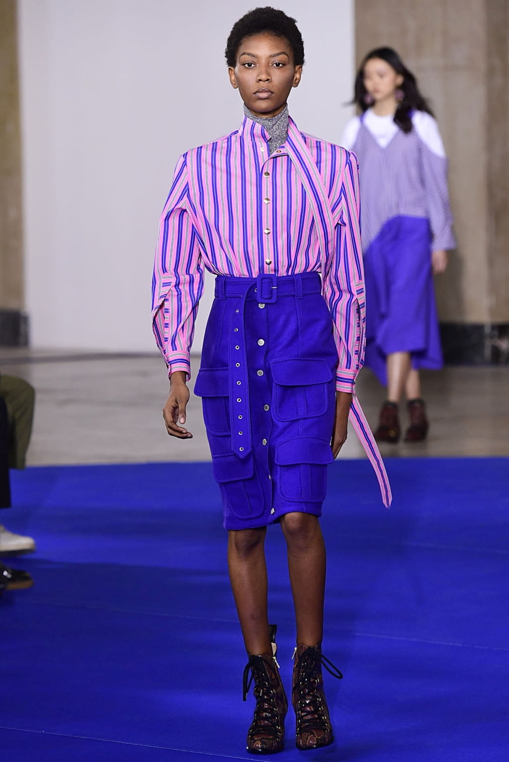 Fashion Week Paris Fall/Winter 2019 look 8 from the Victoria/tomas collection 女装