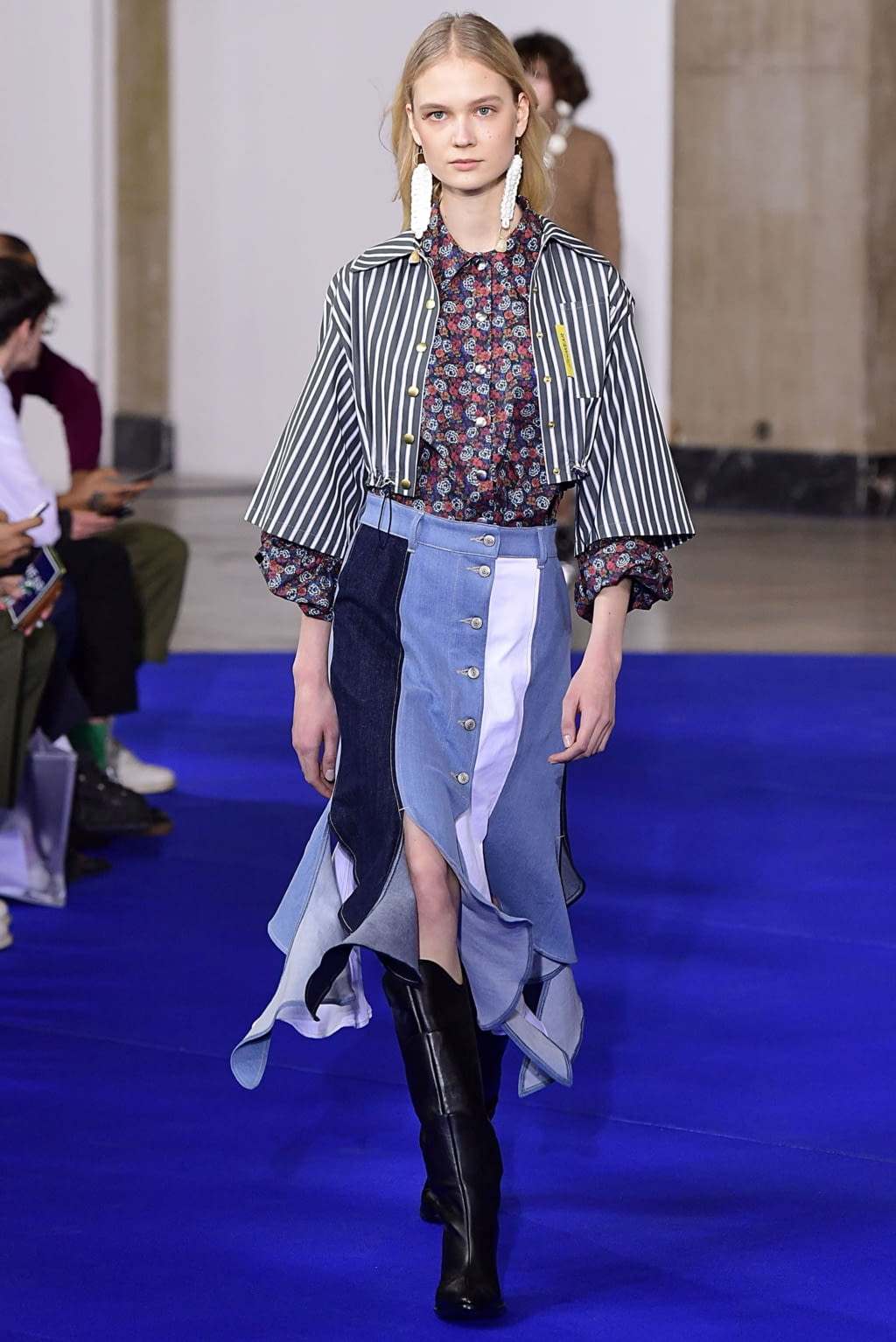 Fashion Week Paris Fall/Winter 2019 look 14 de la collection Victoria/tomas womenswear