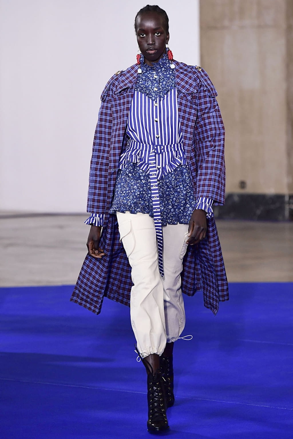 Fashion Week Paris Fall/Winter 2019 look 15 from the Victoria/tomas collection womenswear