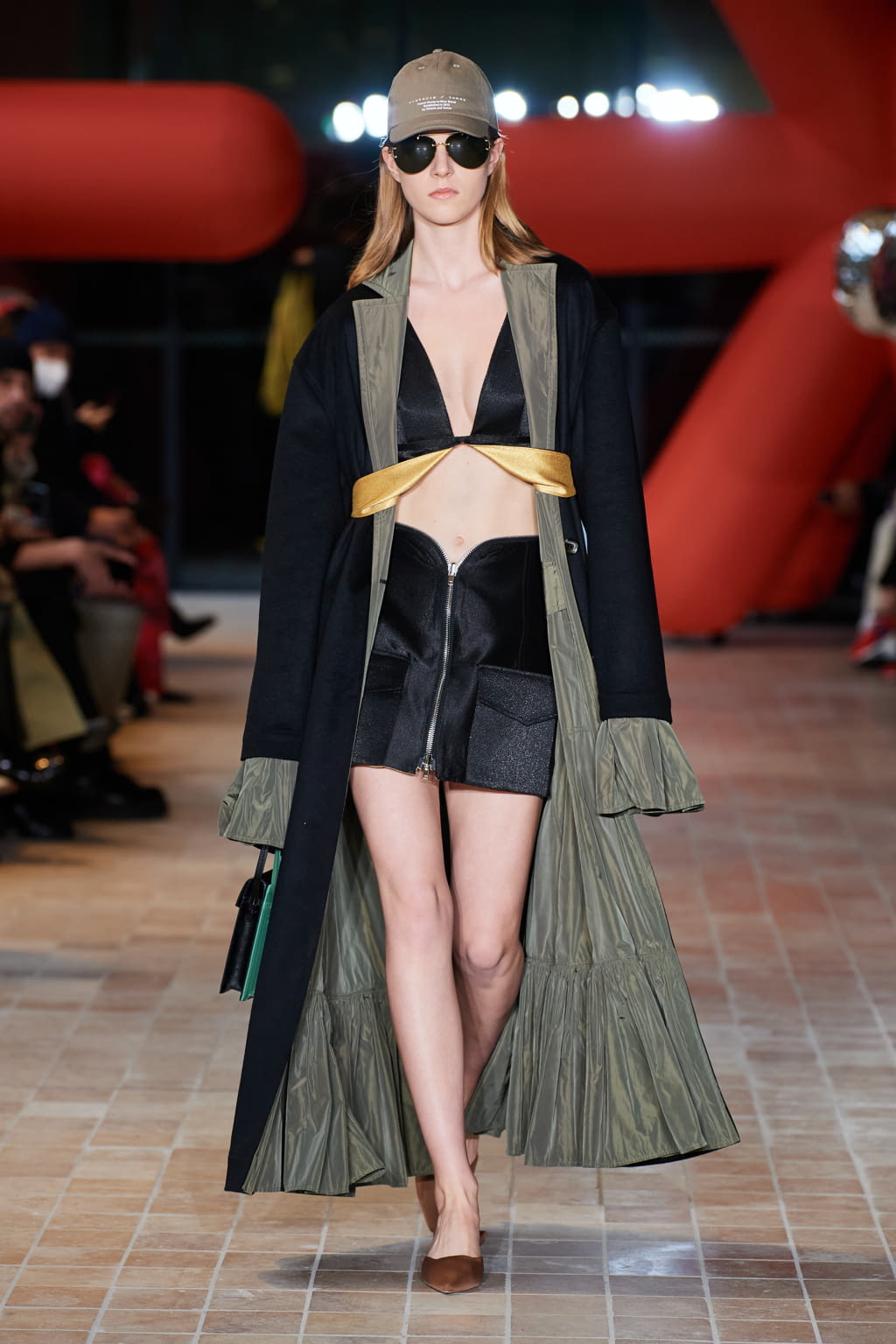Fashion Week Paris Fall/Winter 2022 look 15 de la collection Victoria/tomas womenswear