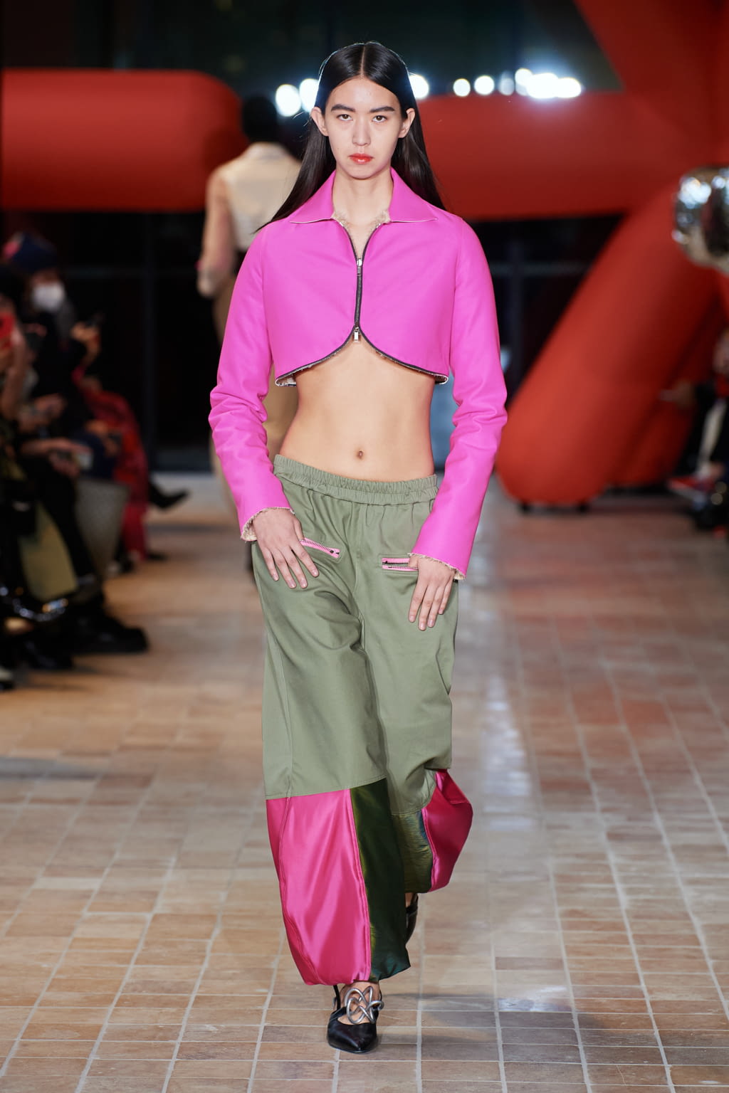 Fashion Week Paris Fall/Winter 2022 look 18 de la collection Victoria/tomas womenswear