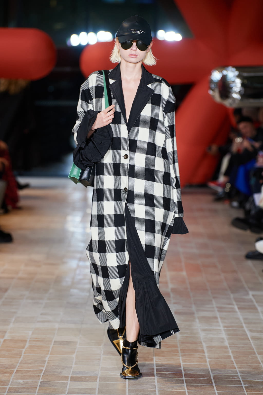 Fashion Week Paris Fall/Winter 2022 look 20 de la collection Victoria/tomas womenswear