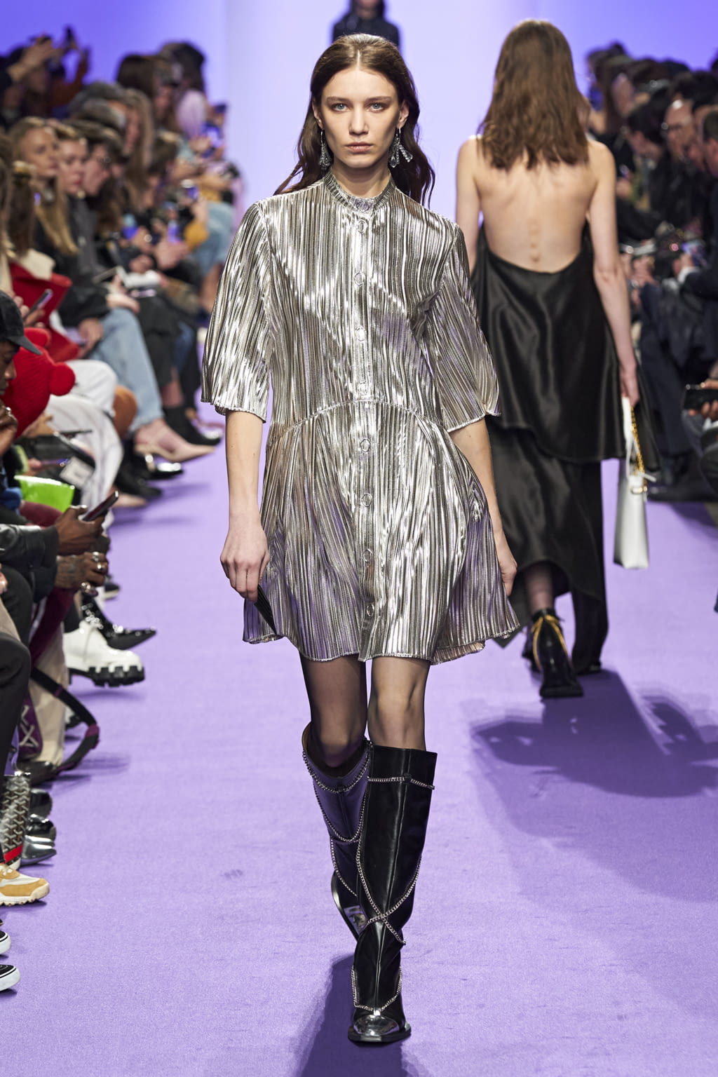 Fashion Week Paris Fall/Winter 2020 look 26 from the Victoria/tomas collection womenswear