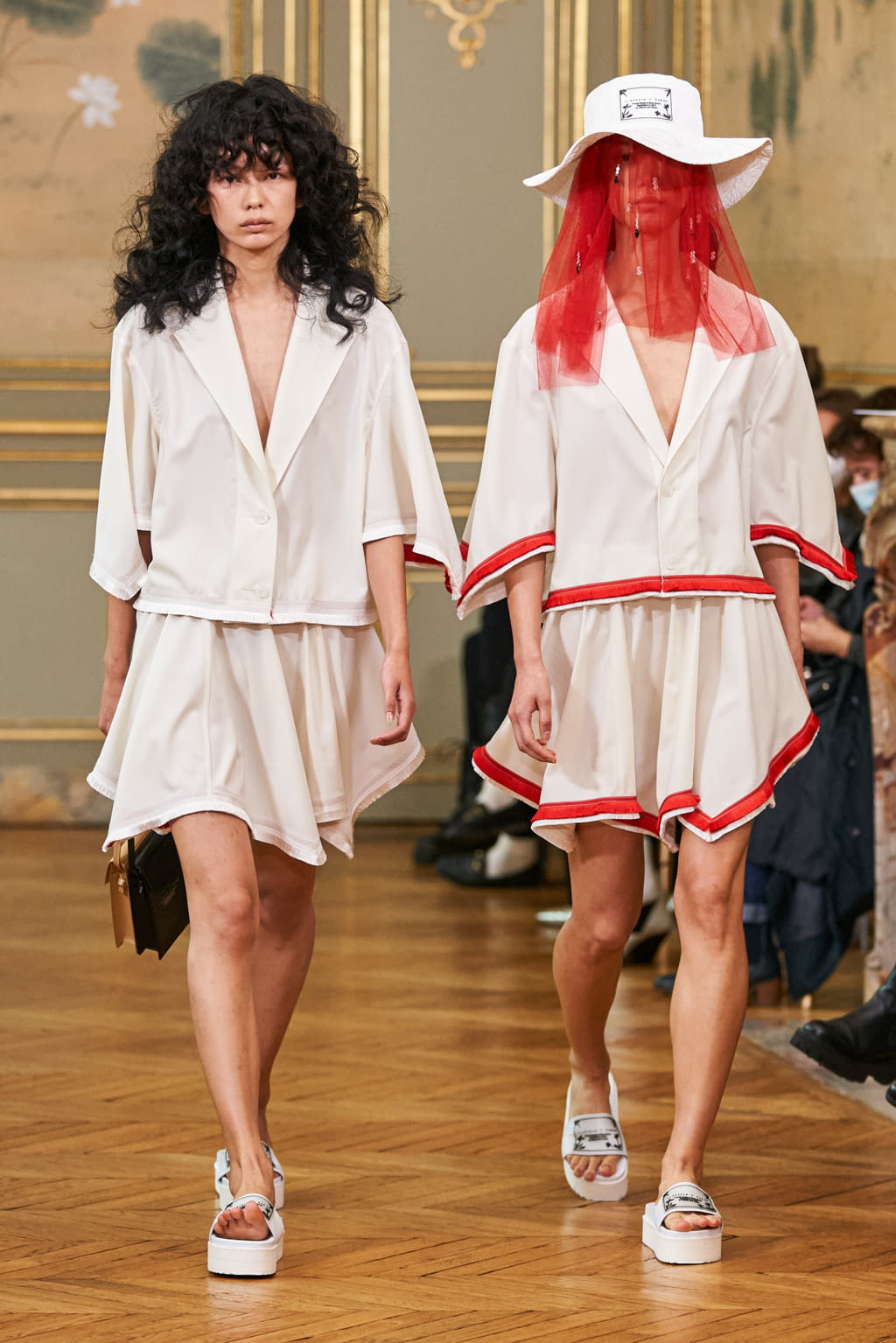 Fashion Week Paris Spring/Summer 2021 look 8 from the Victoria/tomas collection 女装