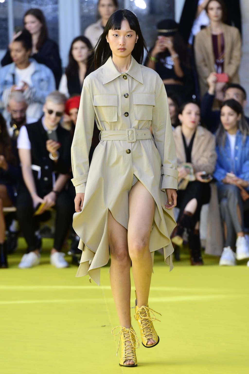Fashion Week Paris Spring/Summer 2019 look 6 from the Victoria/tomas collection 女装