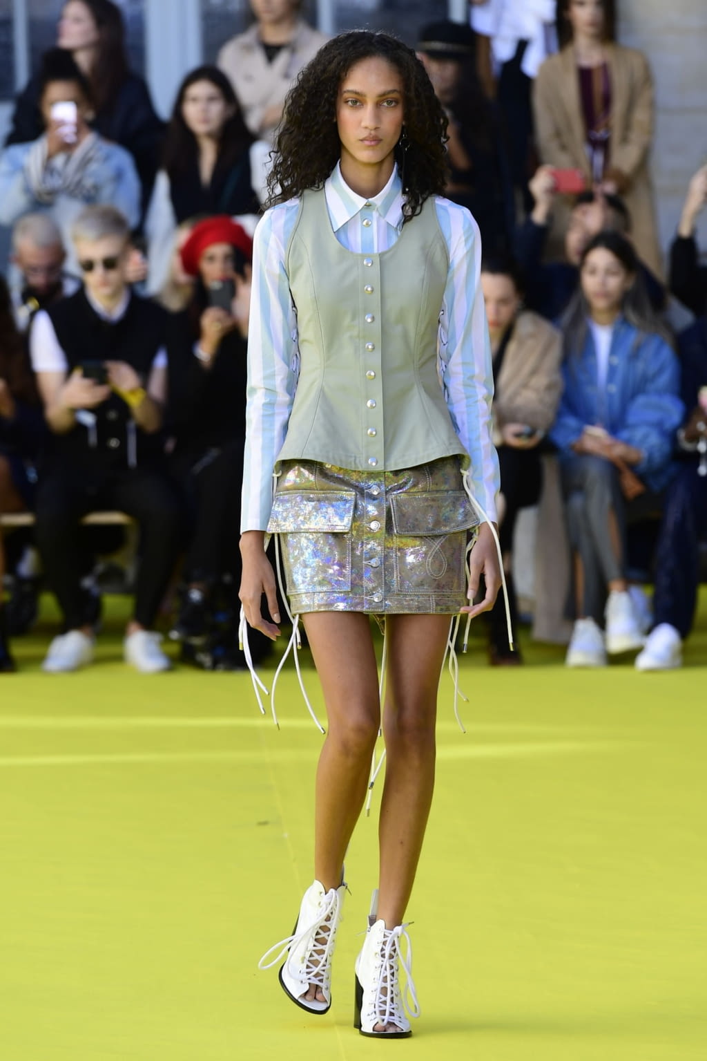 Fashion Week Paris Spring/Summer 2019 look 7 from the Victoria/tomas collection womenswear