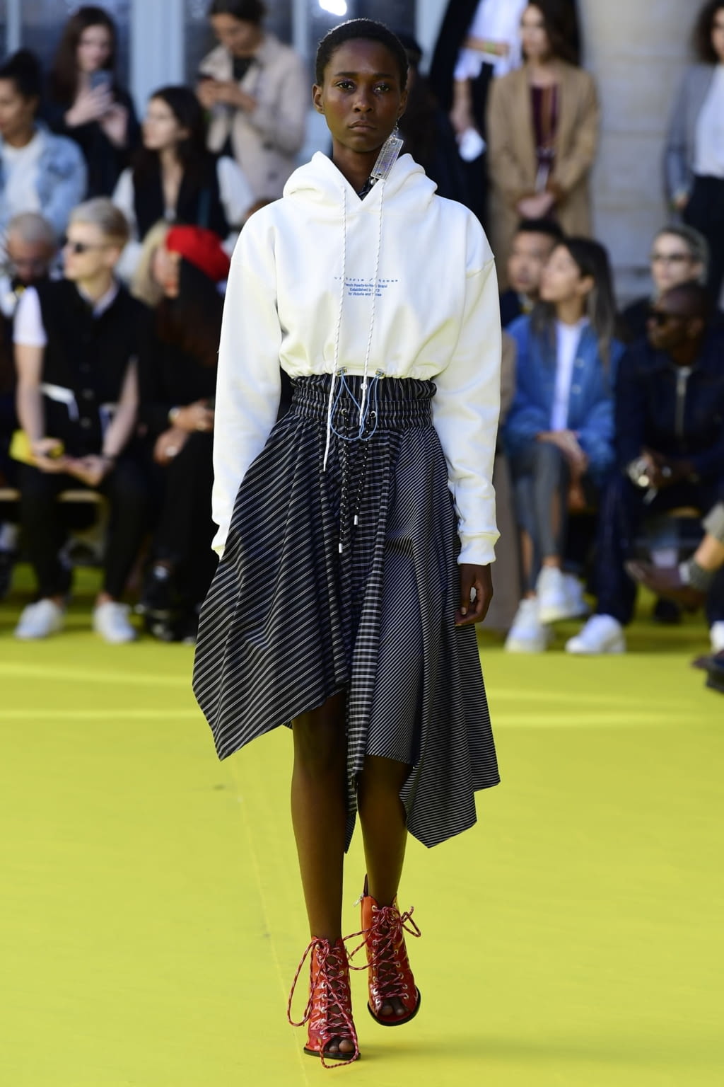 Fashion Week Paris Spring/Summer 2019 look 29 from the Victoria/tomas collection womenswear