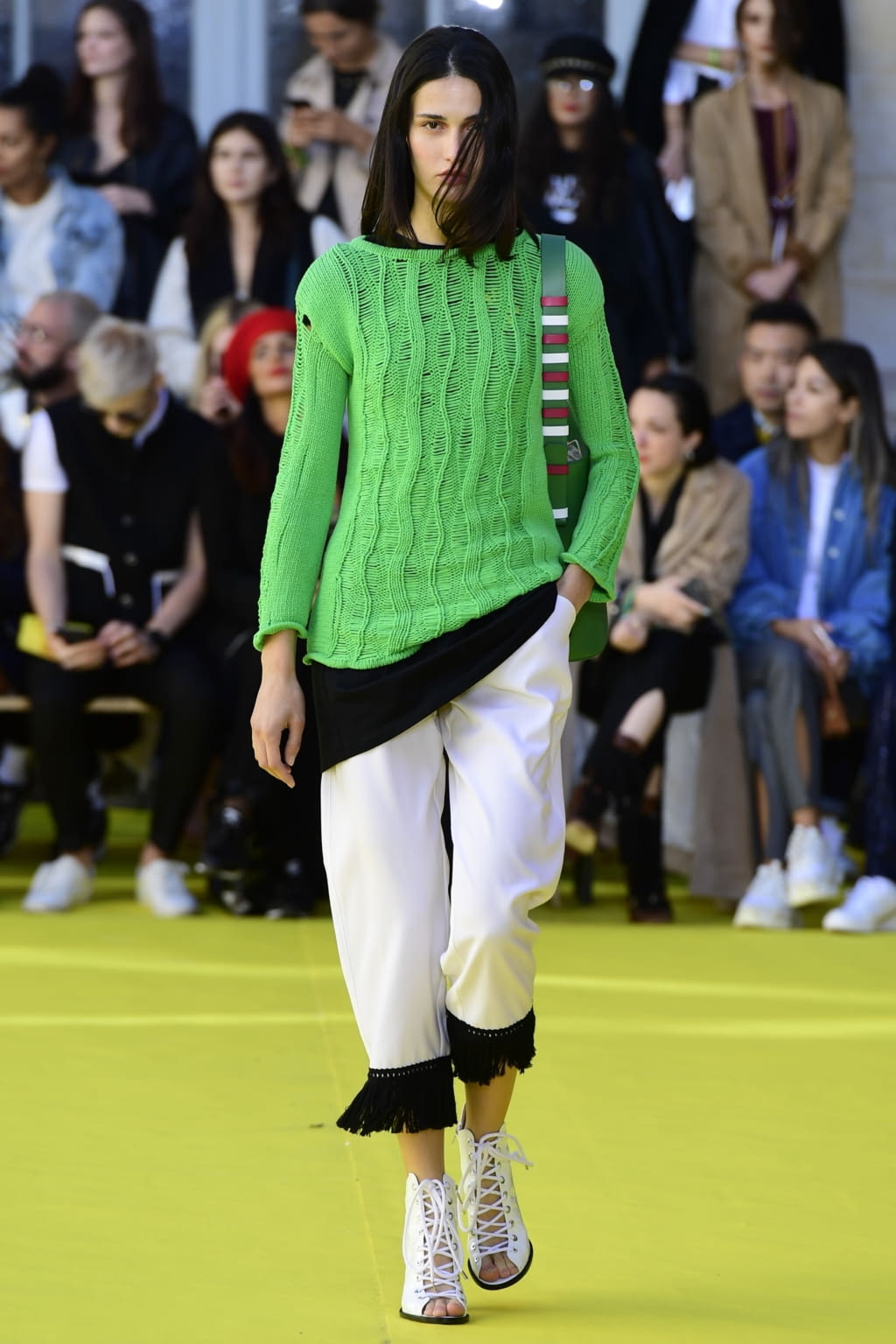 Fashion Week Paris Spring/Summer 2019 look 30 from the Victoria/tomas collection 女装
