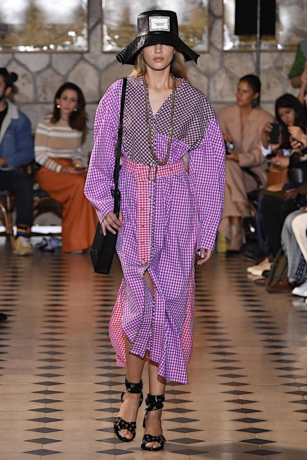 Fashion Week Paris Spring/Summer 2020 look 4 from the Victoria/tomas collection 女装