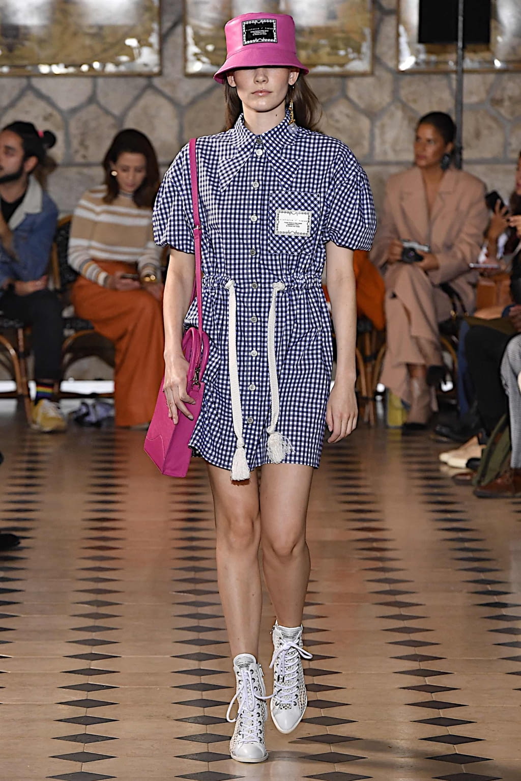 Fashion Week Paris Spring/Summer 2020 look 9 from the Victoria/tomas collection 女装