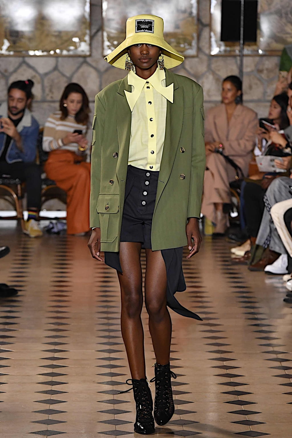 Fashion Week Paris Spring/Summer 2020 look 14 from the Victoria/tomas collection womenswear