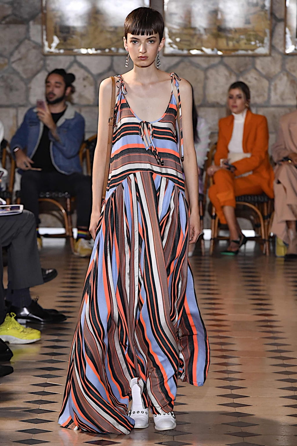 Fashion Week Paris Spring/Summer 2020 look 23 from the Victoria/tomas collection 女装