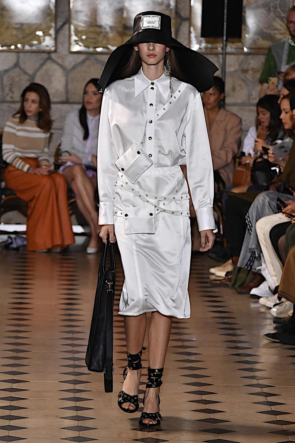 Fashion Week Paris Spring/Summer 2020 look 31 from the Victoria/tomas collection womenswear