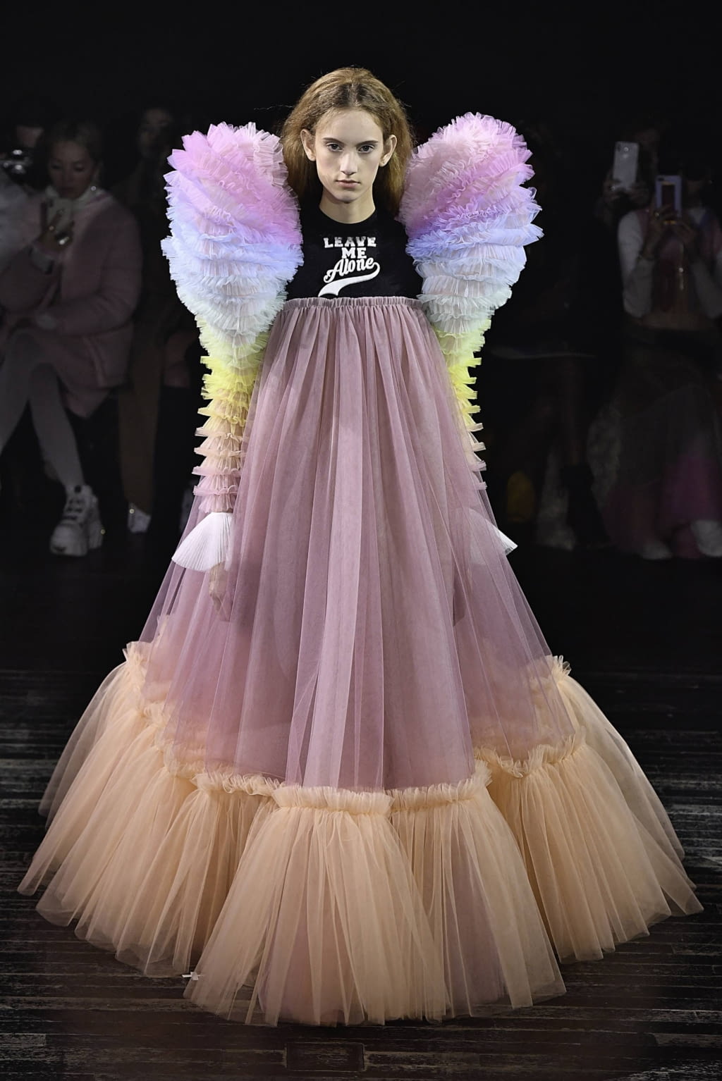 Fashion Week Paris Spring/Summer 2019 look 3 from the Viktor & Rolf collection 高级定制