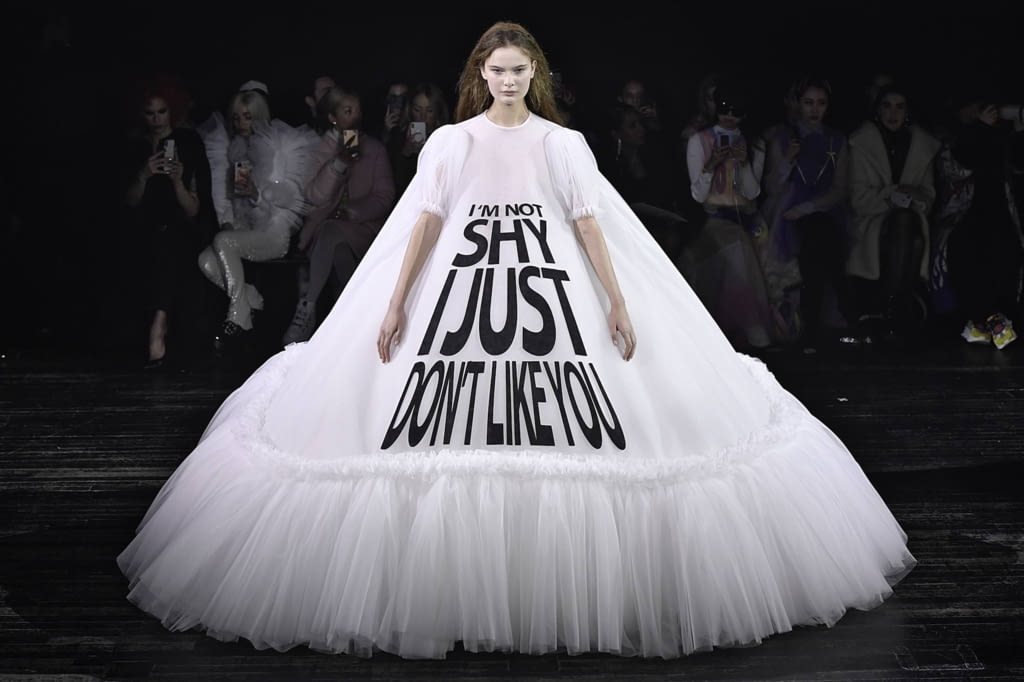 Fashion Week Paris Spring/Summer 2019 look 6 from the Viktor & Rolf collection couture