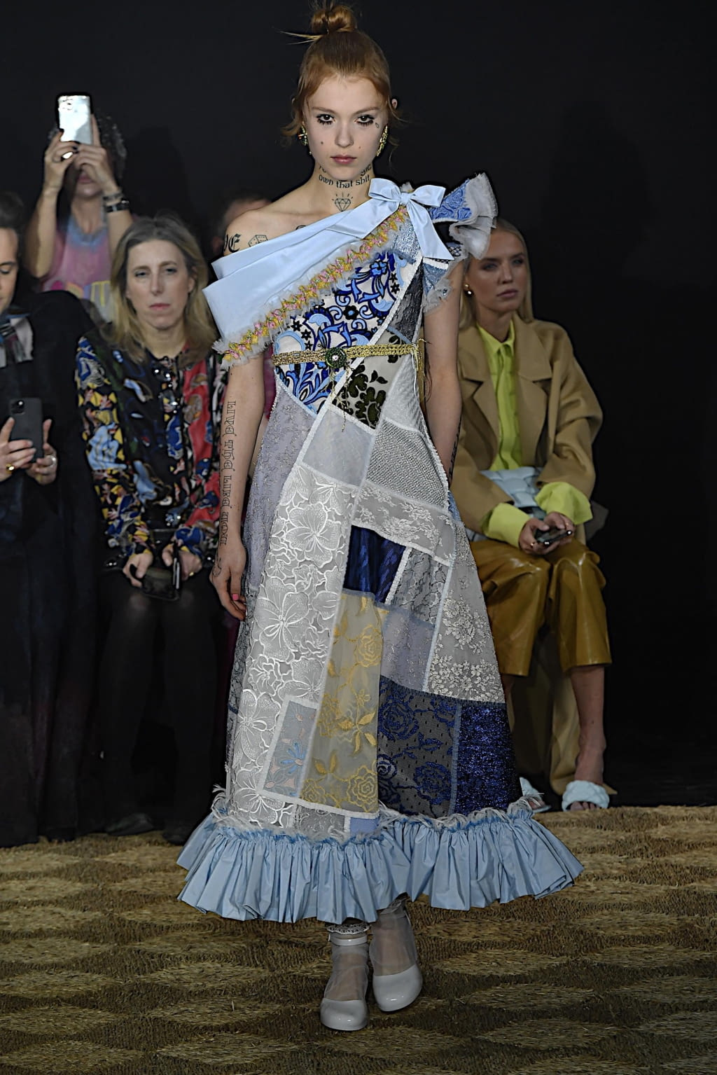 Fashion Week Paris Spring/Summer 2020 look 3 from the Viktor & Rolf collection couture