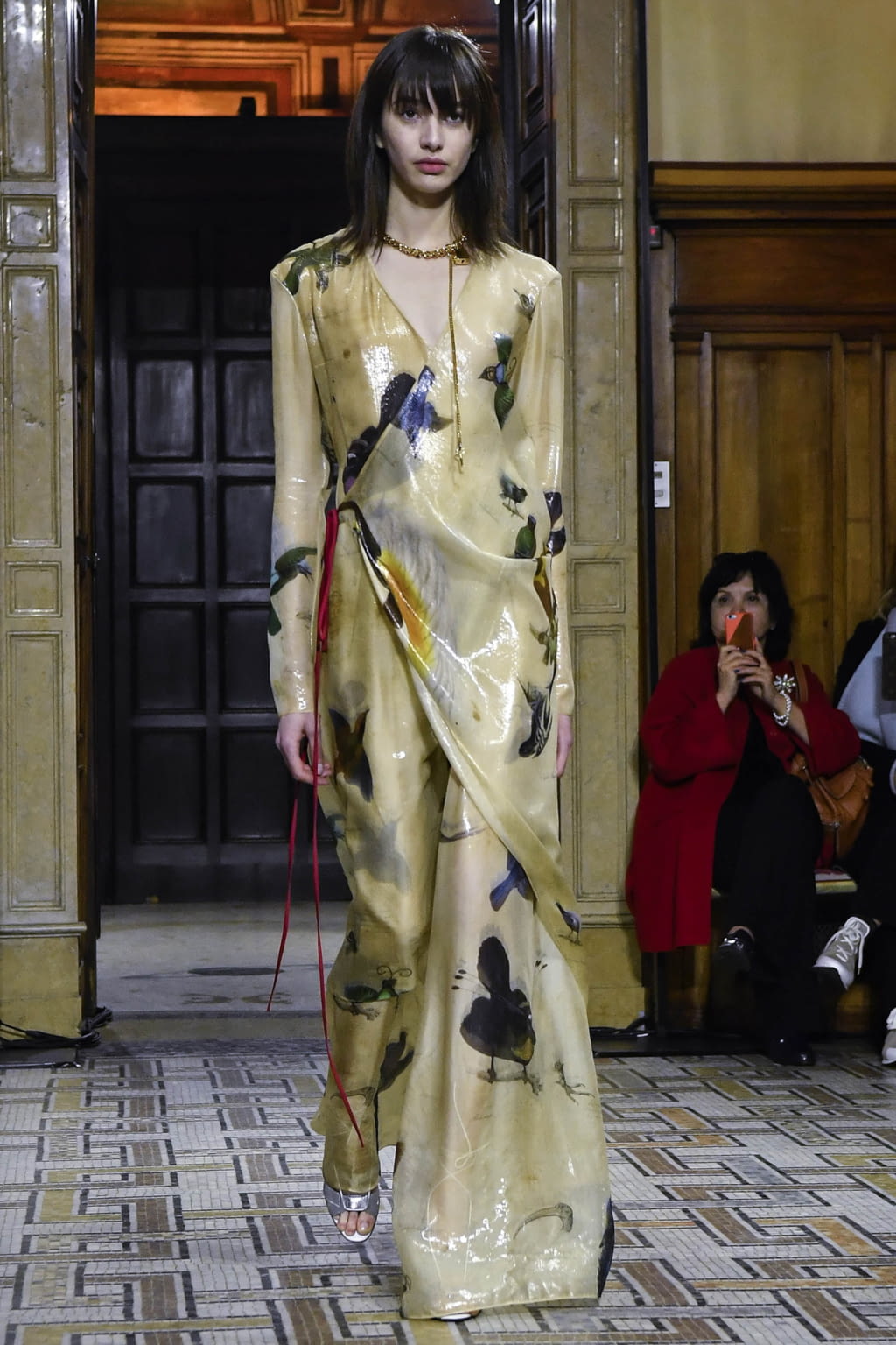 Fashion Week Milan Fall/Winter 2017 look 13 from the Vionnet collection 女装