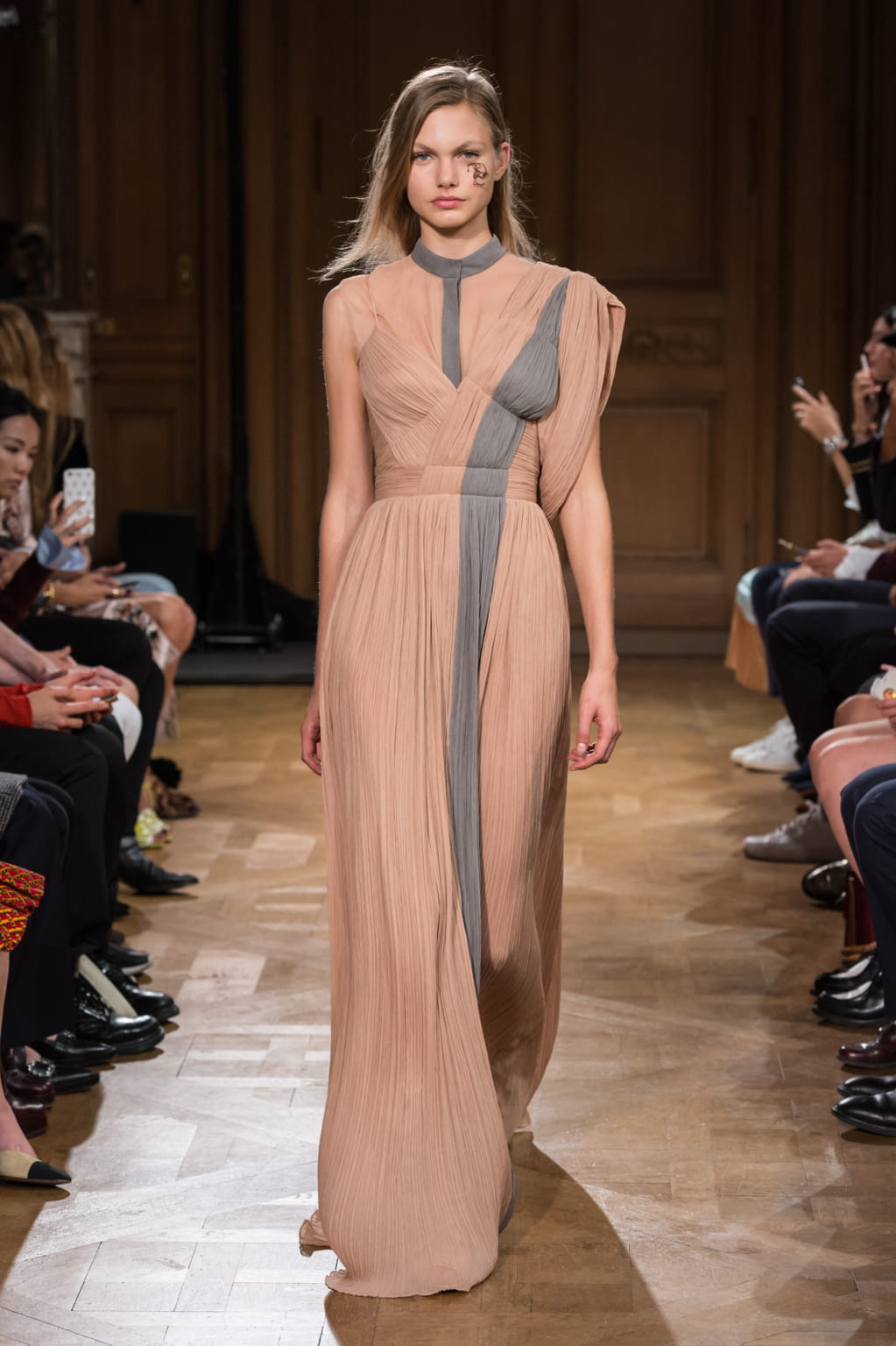 Fashion Week Paris Spring/Summer 2017 look 12 from the Vionnet collection womenswear