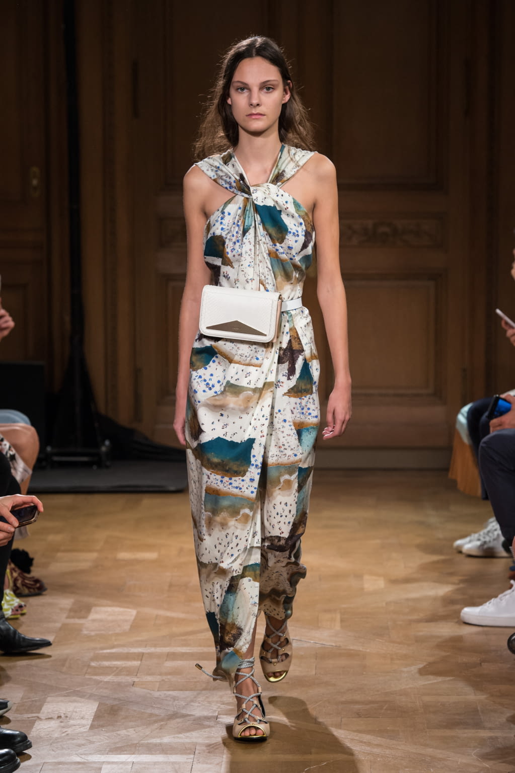Fashion Week Paris Spring/Summer 2017 look 20 from the Vionnet collection womenswear