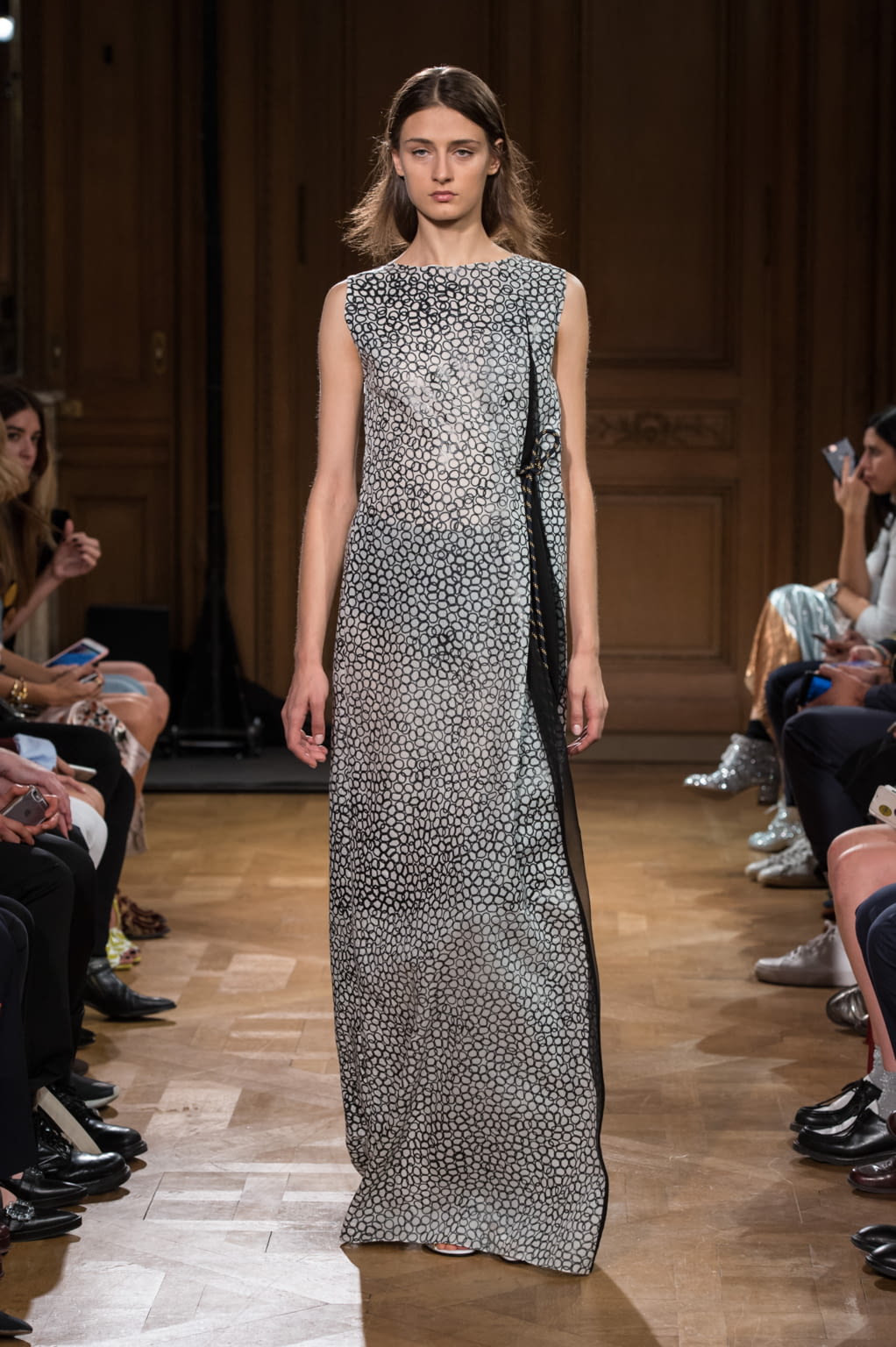 Fashion Week Paris Spring/Summer 2017 look 30 from the Vionnet collection womenswear