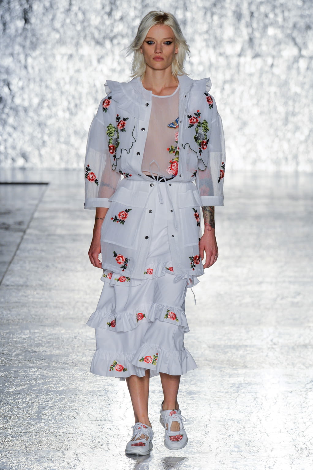 Fashion Week Milan Spring/Summer 2017 look 19 from the Vivetta collection 女装