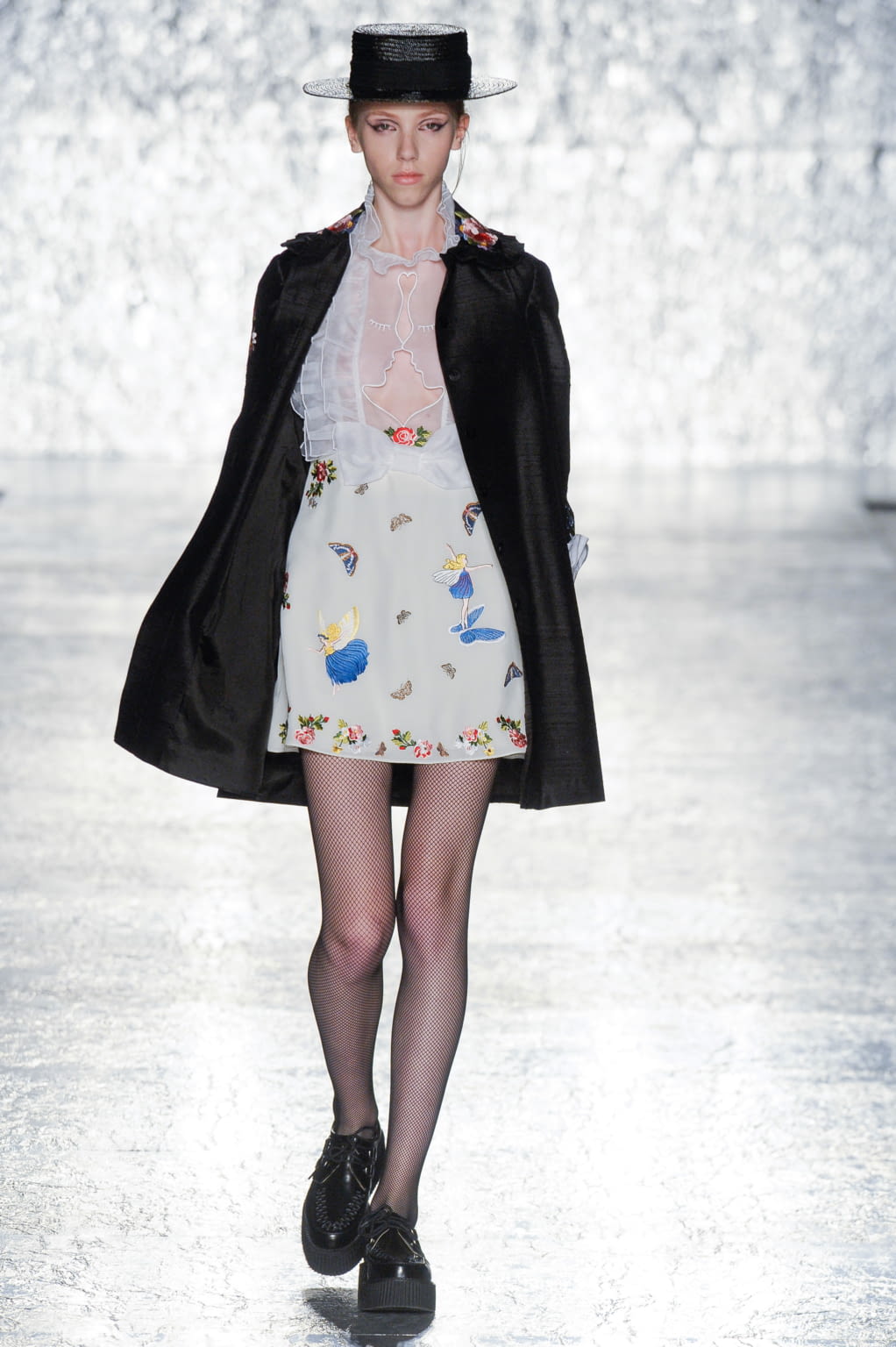 Fashion Week Milan Spring/Summer 2017 look 24 from the Vivetta collection 女装
