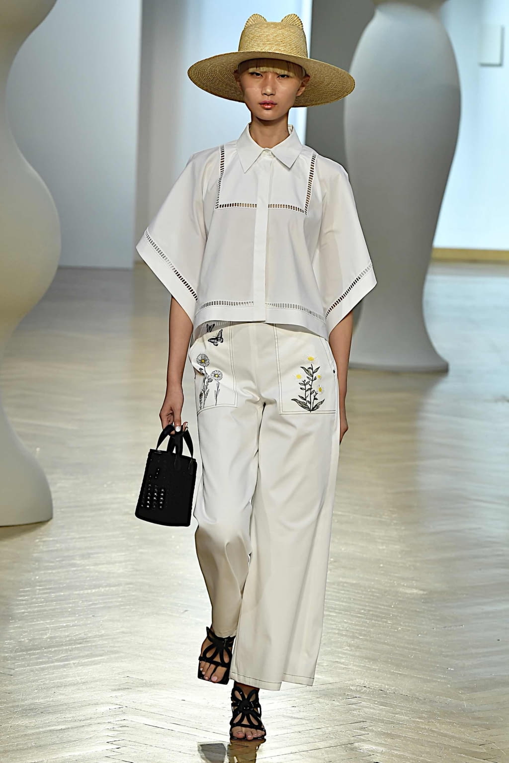 Fashion Week Milan Spring/Summer 2020 look 29 from the Vivetta collection 女装