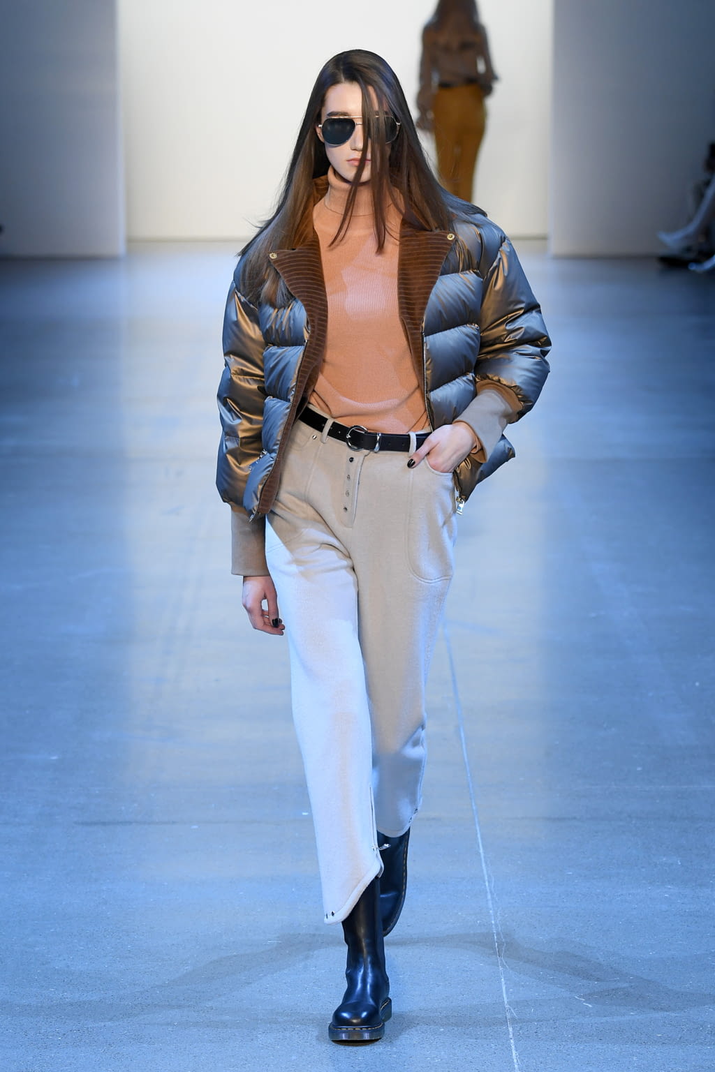 Fashion Week New York Fall/Winter 2020 look 2 from the Vivienne Hu collection womenswear