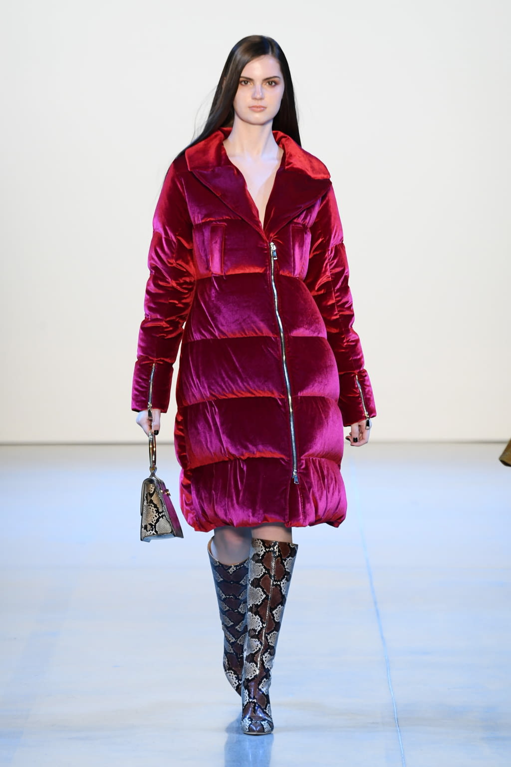 Fashion Week New York Fall/Winter 2020 look 15 from the Vivienne Hu collection womenswear