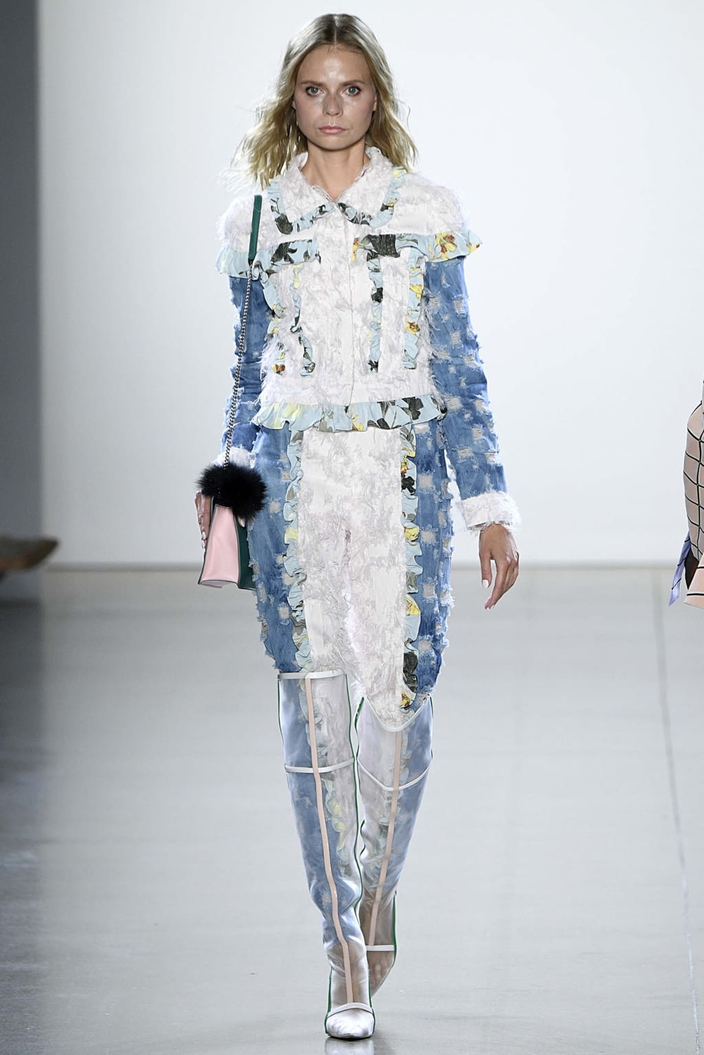 Fashion Week New York Spring/Summer 2019 look 2 from the Vivienne Hu collection 女装