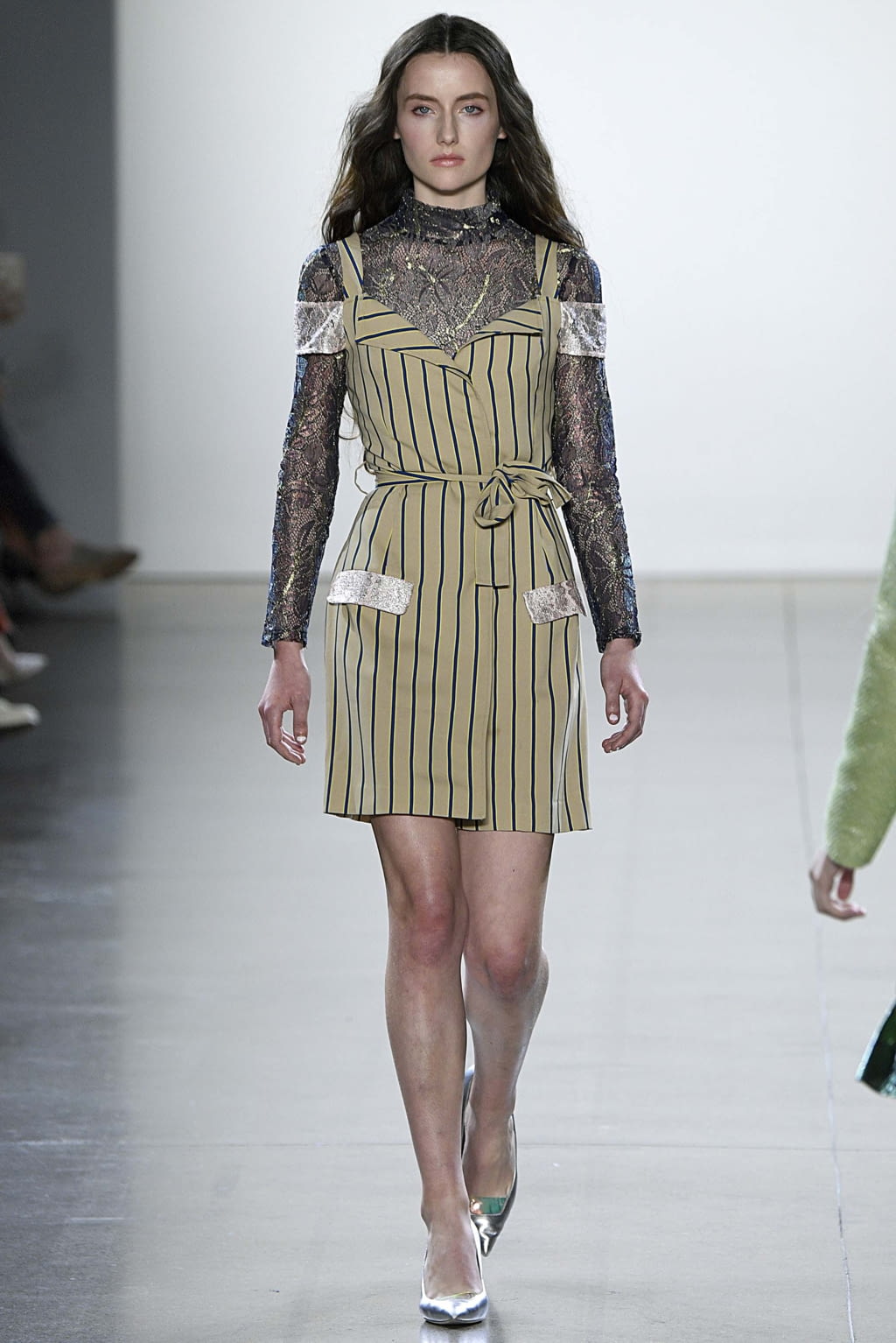 Fashion Week New York Spring/Summer 2019 look 17 de la collection Vivienne Hu womenswear