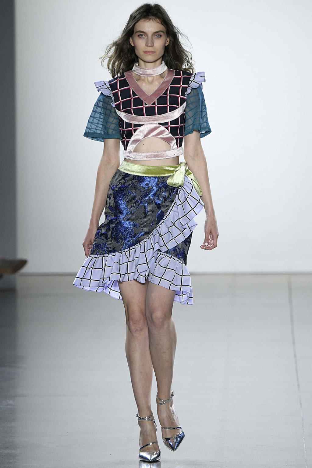 Fashion Week New York Spring/Summer 2019 look 22 from the Vivienne Hu collection 女装
