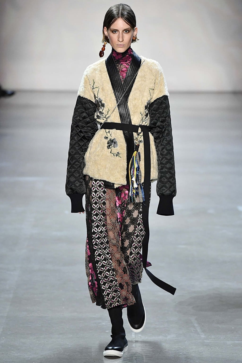 Fashion Week New York Fall/Winter 2018 look 2 from the Vivienne Tam collection womenswear