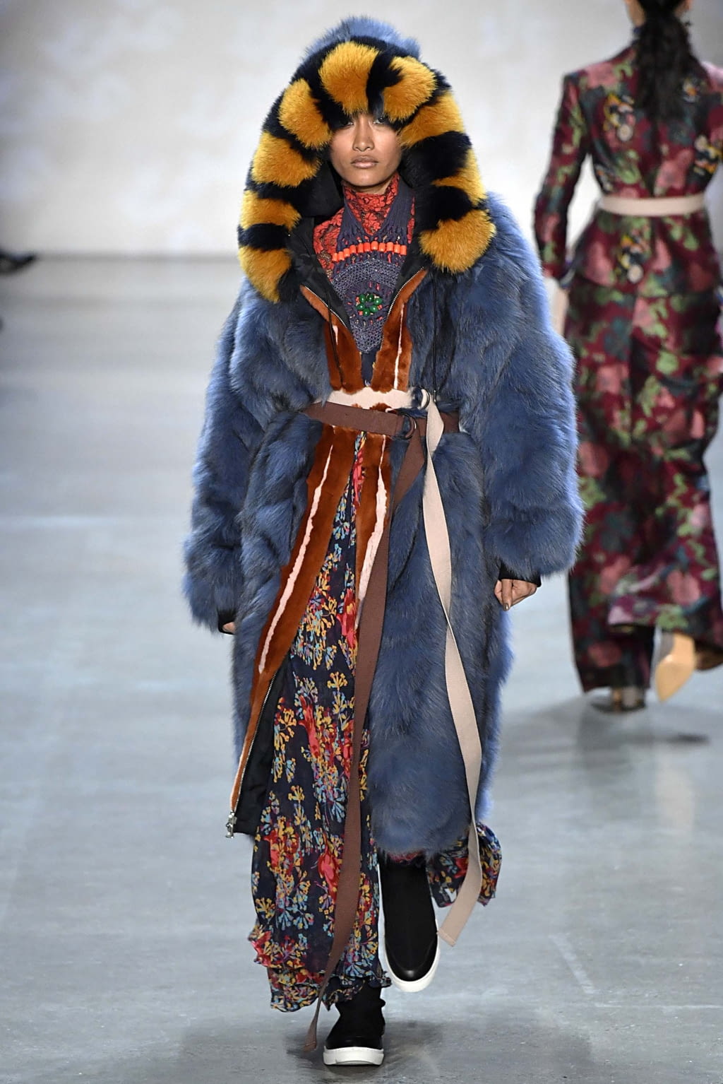 Fashion Week New York Fall/Winter 2018 look 40 from the Vivienne Tam collection 女装
