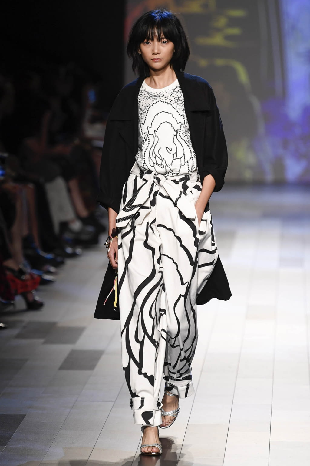 Fashion Week New York Spring/Summer 2018 look 15 from the Vivienne Tam collection womenswear