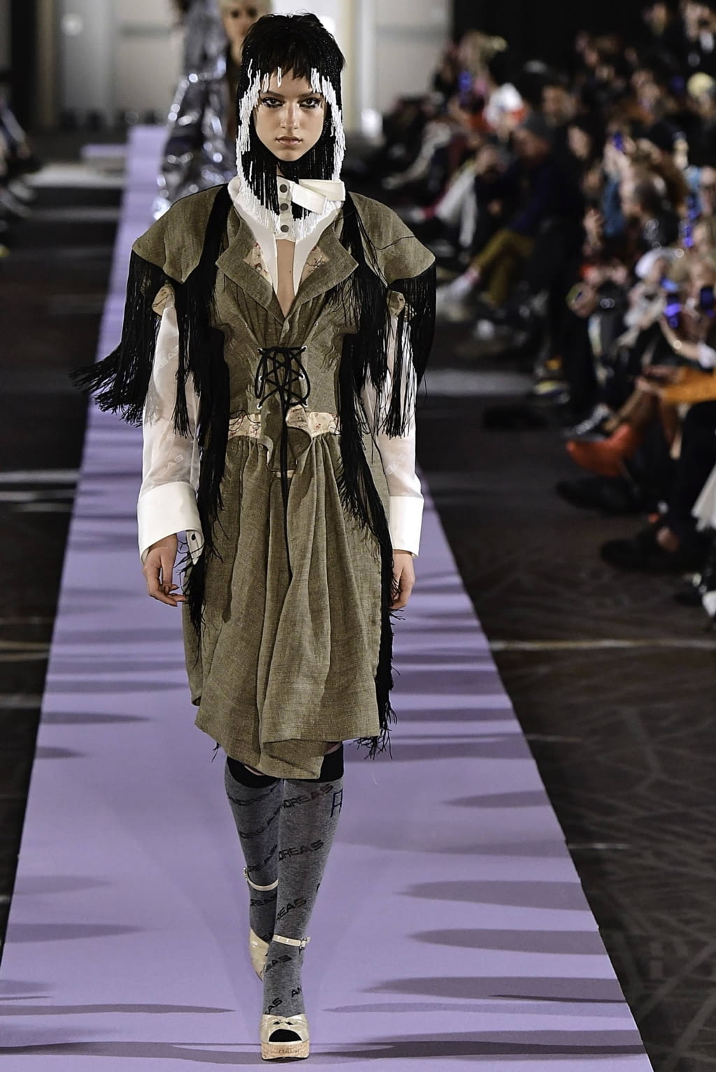 Fashion Week Paris Fall/Winter 2019 look 17 from the Andreas Kronthaler for Vivienne Westwood collection 女装